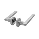 Par de manillas en acero inoxidable 304. Modelo: MAITE.