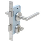 Cerradura de embutir puertas de dormitorios, bodegas, oficinas. Cilindro exterior y seguro interior. Manillas ambos lados, Modelo: TUTU. (Acero inoxidable 304). SKU: SDE204-AI.KIT.TUTU