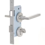 Cerradura de embutir puertas de dormitorios, bodegas, oficinas. Cilindro exterior y seguro interior. Manillas ambos lados, Modelo: MAITE. (Acero inoxidable 304). SKU: SDE204-AI.KIT.MAITE