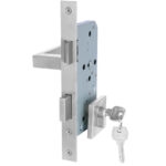 Cerradura de embutir puerta de acceso principal. Cilindro ambos lados. Manilla interior DERECHA, Modelo: MIKA (Acero inoxidable 304)