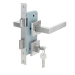 Cerradura de embutir puertas de oficinas, cocina – patio. Cilindro ambos lados. Manillas ambos lados, Modelo: MIKA. (Acero inoxidable 304).